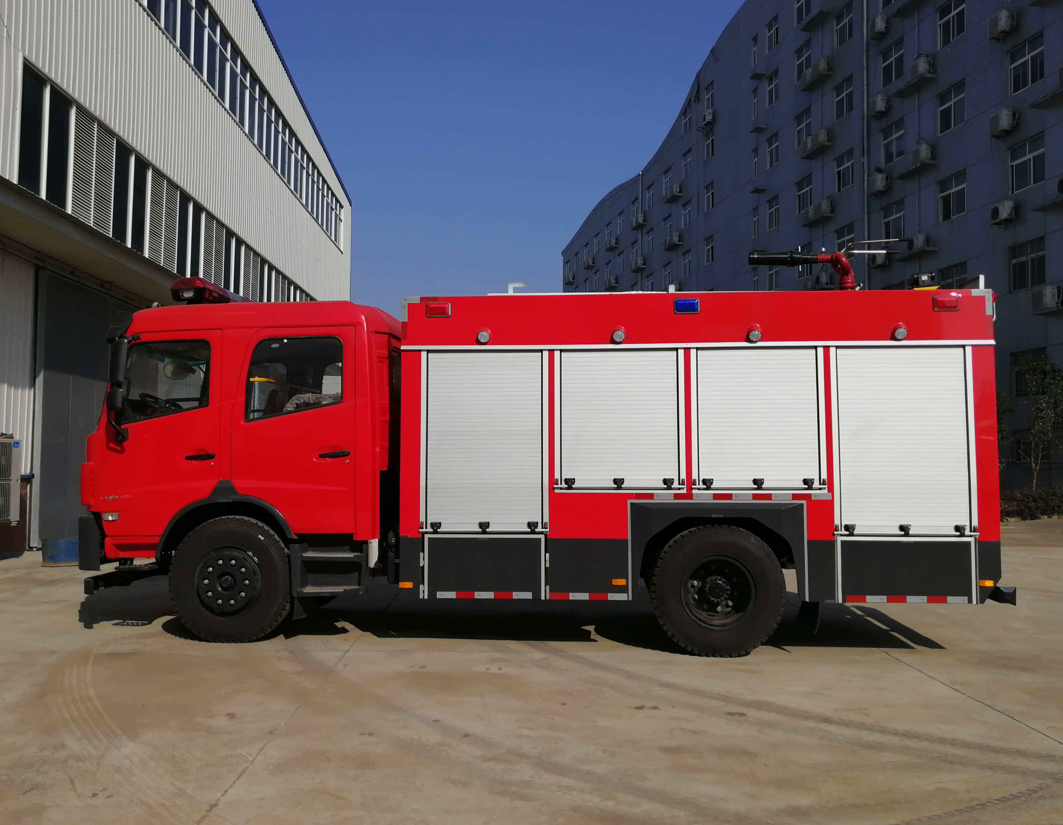 東風5噸泡沫消防車